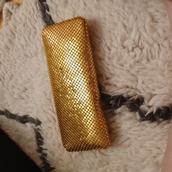 La Regale Gold Clutch - Picture 2 of 3